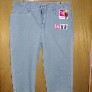 Women's Lee jean Capri pants